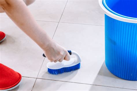 How To Remove Soap Scum From Tile - SoapProTalk.com