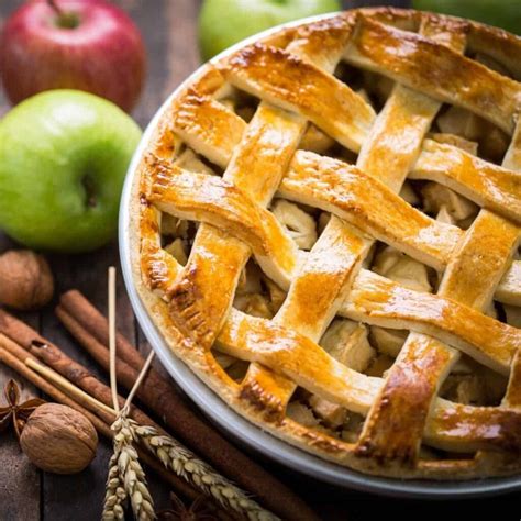 How To Store Apple Pie: The 3 Most Recommended Methods 🥧