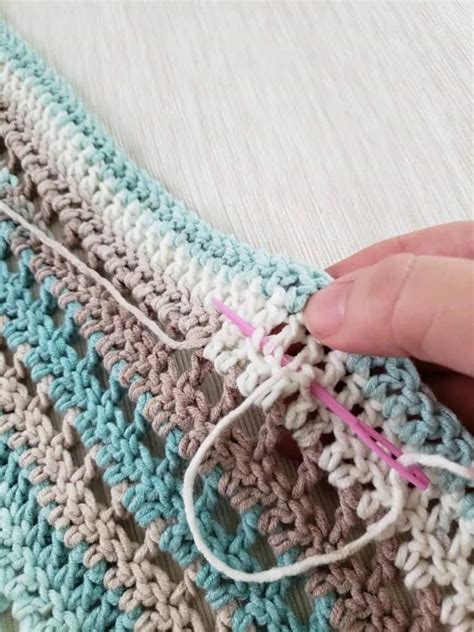 How To Tie Off The End Of A Crochet Blanke