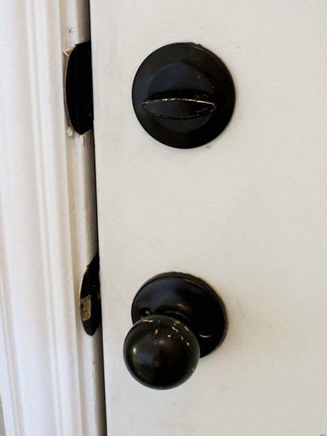 How To Upgrade Your Old Brass Door Knobs With Spray …