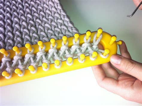 How To Use A Rectangular Knitting Loom