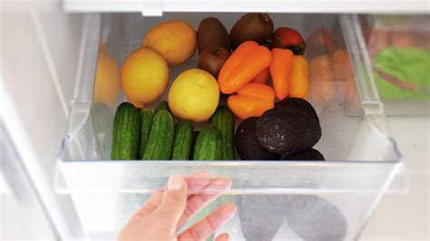 How You Should Actually Be Using The Humidity Drawers In Your Fridge