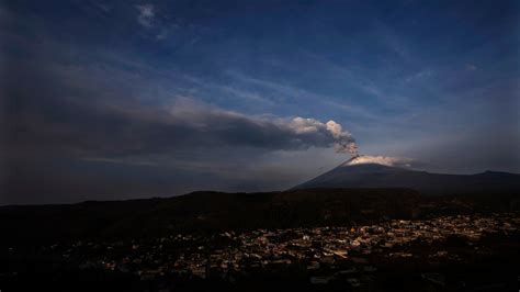 How a Mexican spiritual leader preserves the sacred knowledge of the volcano known as El Popo