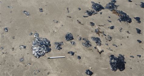 How and why tar balls end up on Texas beaches