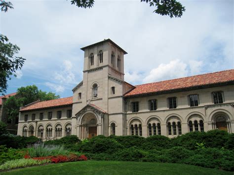 How big is Oberlin College?