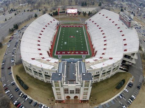 How big is memorial stadium. Things To Know About How big is memorial stadium. 