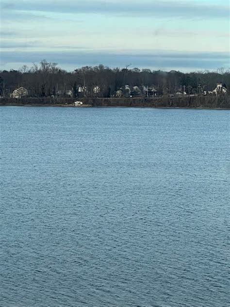 How deep is lake ronkonkoma