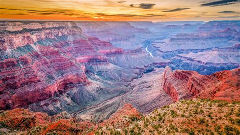 How deep is the Grand Canyon at the South Rim?