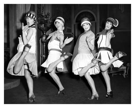 How did flappers change society? - Fashion4.blog