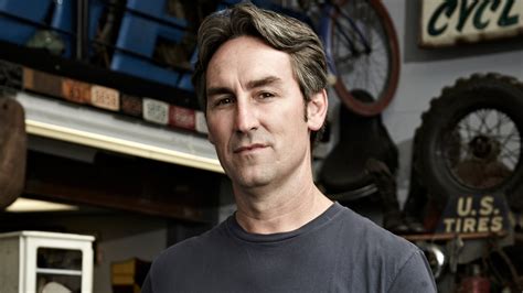 How did mike wolfe die. Wed Jan 31, 2024 at 12:04pm ET. By Pamela Roy. Mike Wolfe has another cameo on On the Roam with Jason Momoa. Pic credit: A&E. American Pickers has been having trouble with ratings this season, and ... 