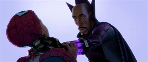 How did uncle aaron die in spider-verse