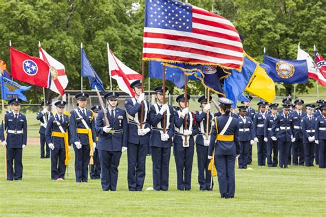 How do JROTC programs work