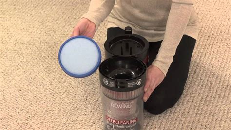 How do you clean the filter on a Hoover windtunnel XL pet?