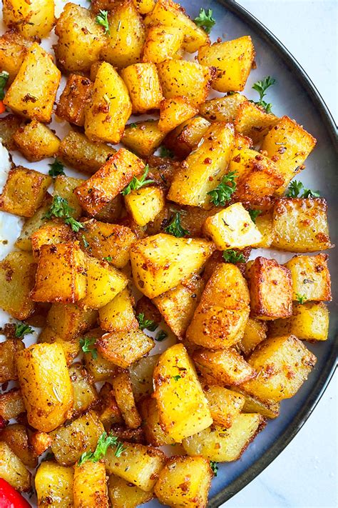 Apr 26, 2021 ... Instructions: · In a large bowl, combine the potatoes, olive oil, and all the spices. Toss well. · Place enough potatoes in the air fryer basket .... 
