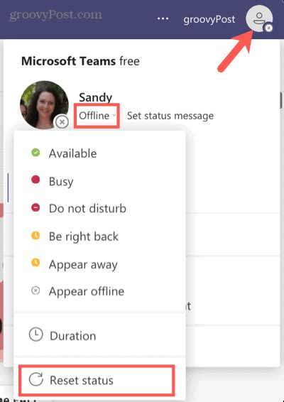 How do you delete a status message from a team?