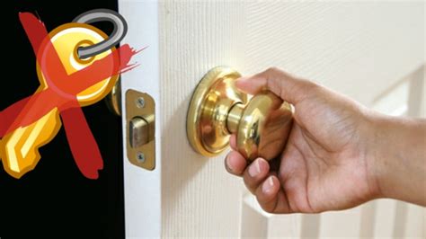 How do you open a locked door. Here’s good news: There are some tricks you can try to unlock your door without a key that might get you inside before a pro arrives — that way, you can at least … 