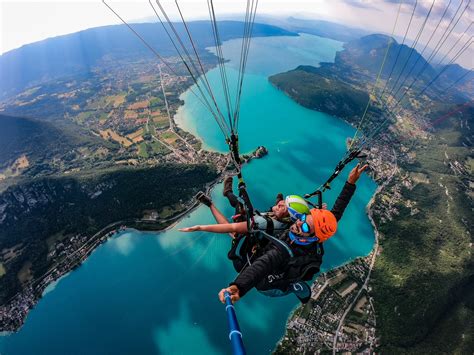 How do you prepare for paragliding