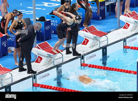 How does a mixed medley relay work