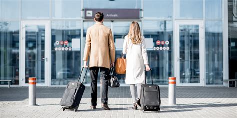 How early should you arrive to lax