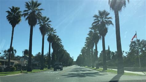 How far is Redlands from Palm Desert - driving distance - Trippy