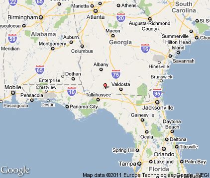 How far is Thomasville (Georgia) from Fernandina Beach