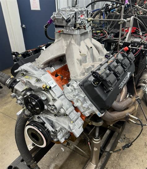 How fast can a 700 hp engine go