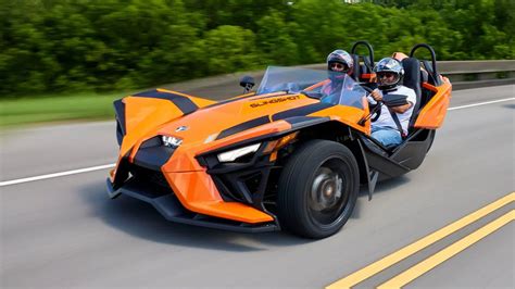 How fast does the 2024 Polaris Slingshot go?