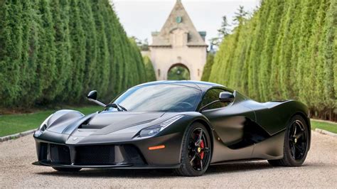How fast is a laferrari