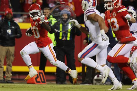 How fast is tyreek hill. However, it could be argued that Hill is not even the fastest player in his own team. Last season, fellow Chiefs wide receiver Mecole Hardman clocked 21.52 mph during an NFL game, while Tyreek ... 