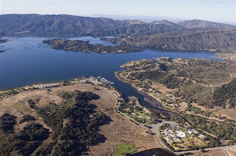 Lake Casitas holds 254,000 acre-feet of water when full. Foundation Years Throughout the late 1940s and early 1950s, residents and farmers alike continued their struggle to attain and retain precious water. In the growing community of Oak View, wells went dry and citizens began trucking in water.. 