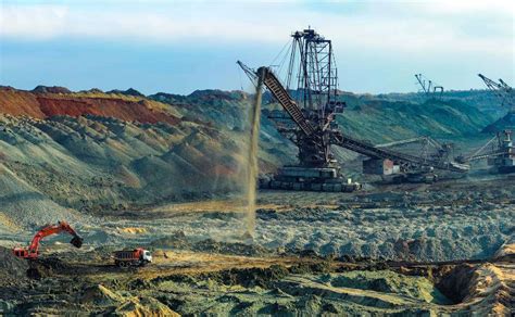 How initial Guinea ore export to Asia marks a worldwide milestone