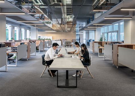 How is working in singapore