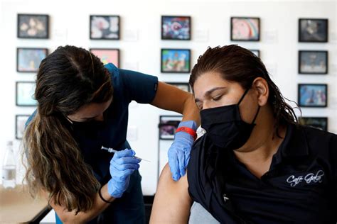 How lawmakers in Texas and Florida undermine COVID vaccination efforts