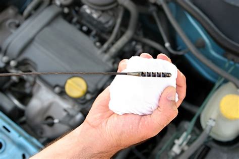 How long does it take to change oil. Expect to wait between 15-45 minutes for your oil change if you bring your vehicle in. The process may be quicker if your car is taken to a quick-lube shop, where it can … 