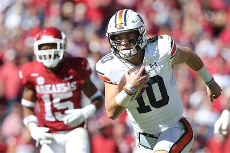 How many quarterbacks were between Cam Newton and Bo Nix? A total of eight starting quarterbacks played for Auburn in the eight years between Cam Newton and Bo Nix. The number was aided by the ...
