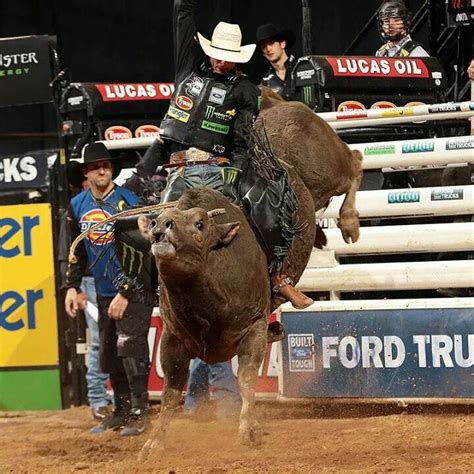 29 Sept 2017 ... ... is a 30-year old cowboy from Mooresville, North Carolina, and his techniques and work ethic have taken him to unheralded ground in the bull .... 