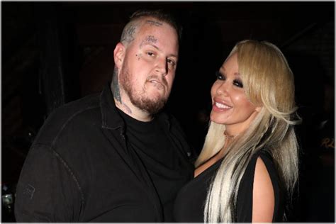 Jelly Roll's Wife Was Scared To Give Up Her Old Career. In March 2024, Alyssa "Bunnie Xo" DeFord shared on Facebook about a momentous anniversary for her. As Bunnie Xo explained, it had been a ...