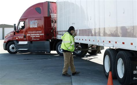 How long is cdl school