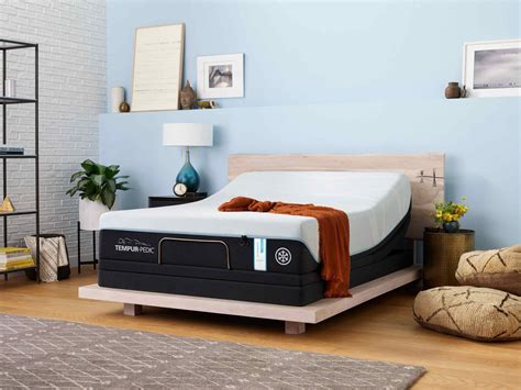 How long should a tempur mattress last. Your Tempur-Pedic mattress could potentially last much longer than the 10-year limited warranty would suggest. However, this is only possible if you care for your … 