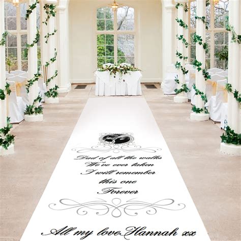 How long should an aisle runner be