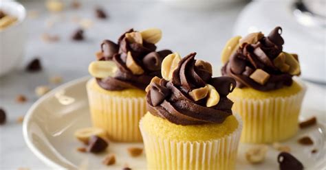 How long should you cook mini cupcakes