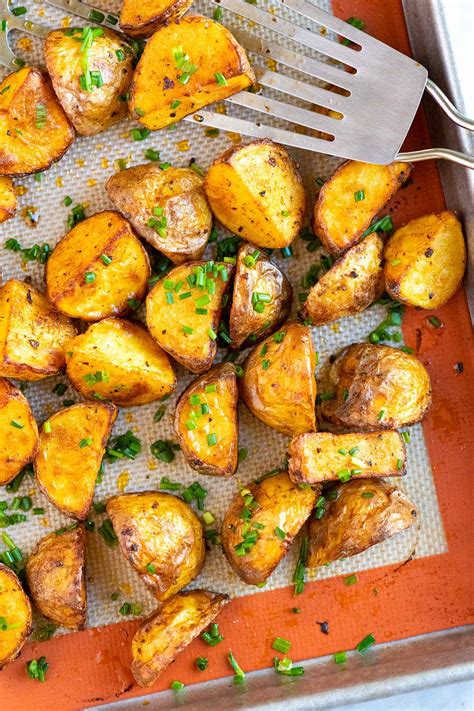 How long to roast potatoes in oven