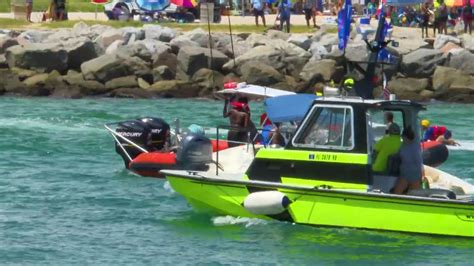 How many boats sink at haulover inlet. Haulover Inlet in Florida is a popular spot for experienced boaters seeking a thrill. Known for its challenging conditions and strong currents, the inlet con... 
