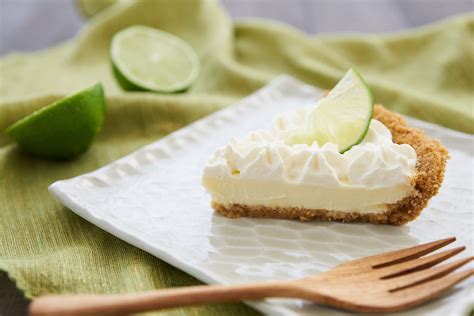 How many calories in a piece of key lime pie