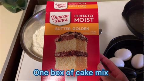 How many cups does a Duncan Hines cake mix make?