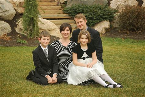 Jennings and his wife Mindy have 2 children, a son, Dylan, who was born in 2002, and a daughter, Caitlin, who was born in 2006. Ken Jennings Net Worth. Jennings has an estimated net worth of $4 million. …. 