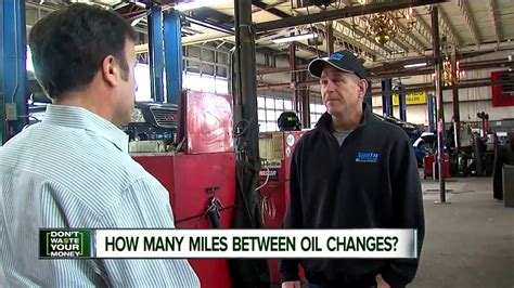 How many miles between oil changes. Basically, if you use synthetic blends or conventional motor oils, your oil change intervals should be 5,000 to 7,500 miles. On the other hand, if you use fully synthetic motor oils, your oil change intervals should be 10,000 – 12,500 miles. Yes, driving your car up to 10,000 miles before changing the oil won’t cause any damage to … 