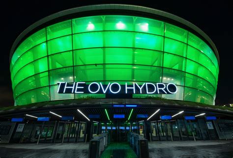 How many people does the oboe hydro in glasgow hold?