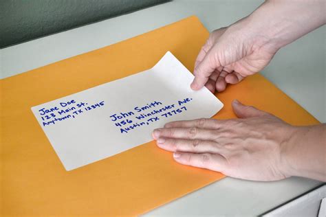TODAY / TODAY. Write the return address in the top left corner. Write the recipient's address slightly centered on the bottom half of the envelope. Place the stamp in the top right corner. There .... 