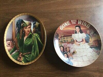 This is a collection of 12 miniature Gone With the Wind plates from Bradford Editions, 1995 Artist is Howard Rogers. Each plate is 3.5 inches in diameter and has gold trim. These plates have never bee. 